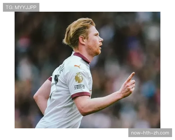 德布劳内的全能性如何在顶级中场对比中体现？