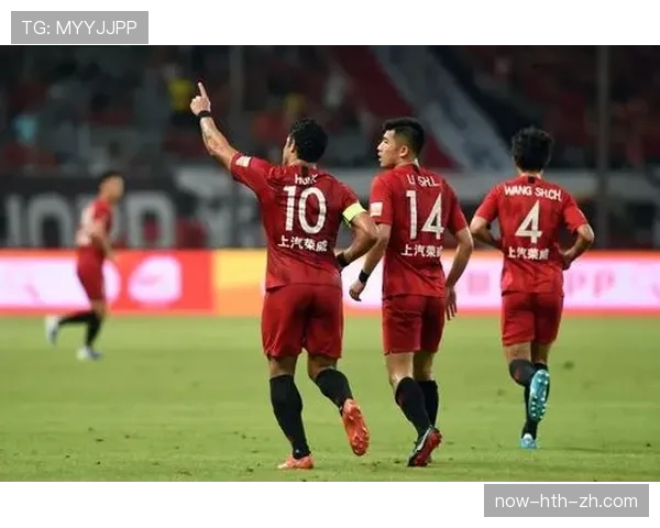 奥斯卡连续三场主导进攻，回撤接应撕开对手中场防线
